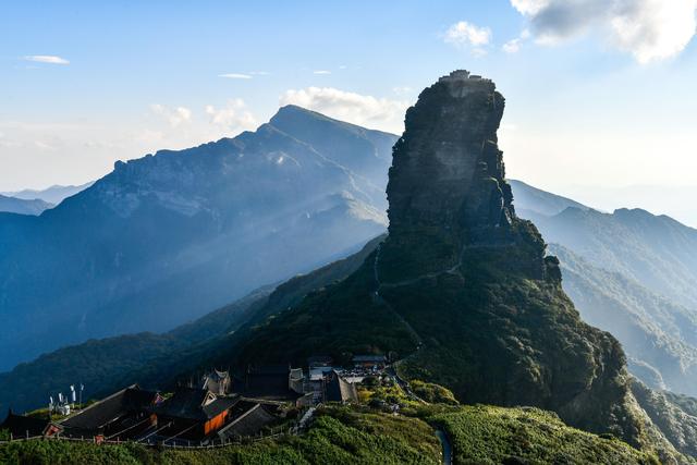 “千面”梵净山