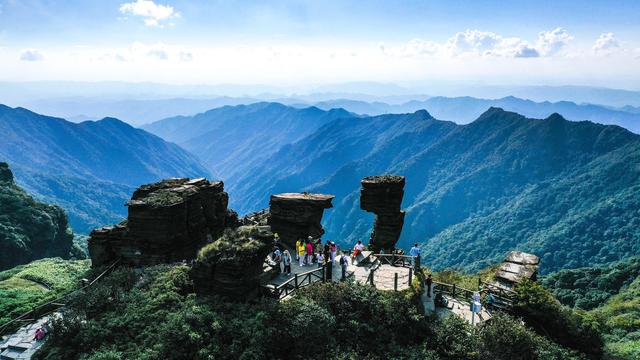 “千面”梵净山