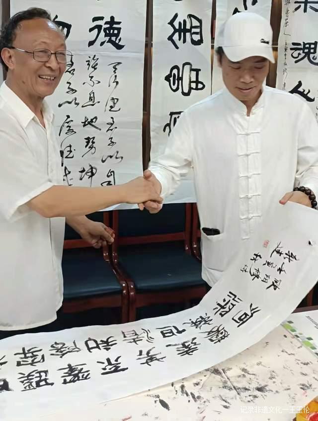 贵州知名书画家携手太升茶市，共同打造“中国风画廊”