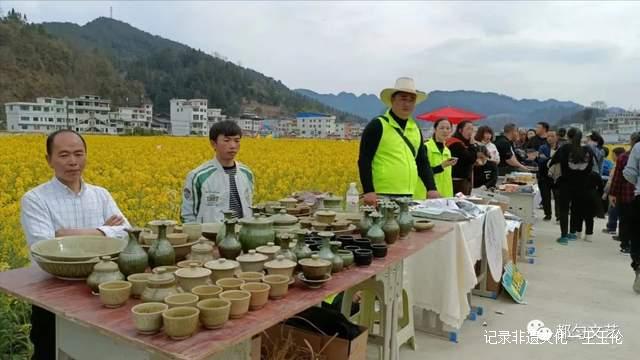 贵州都匀：墨冲镇举办首届油菜花节暨系列文化活动迎来游客高峰