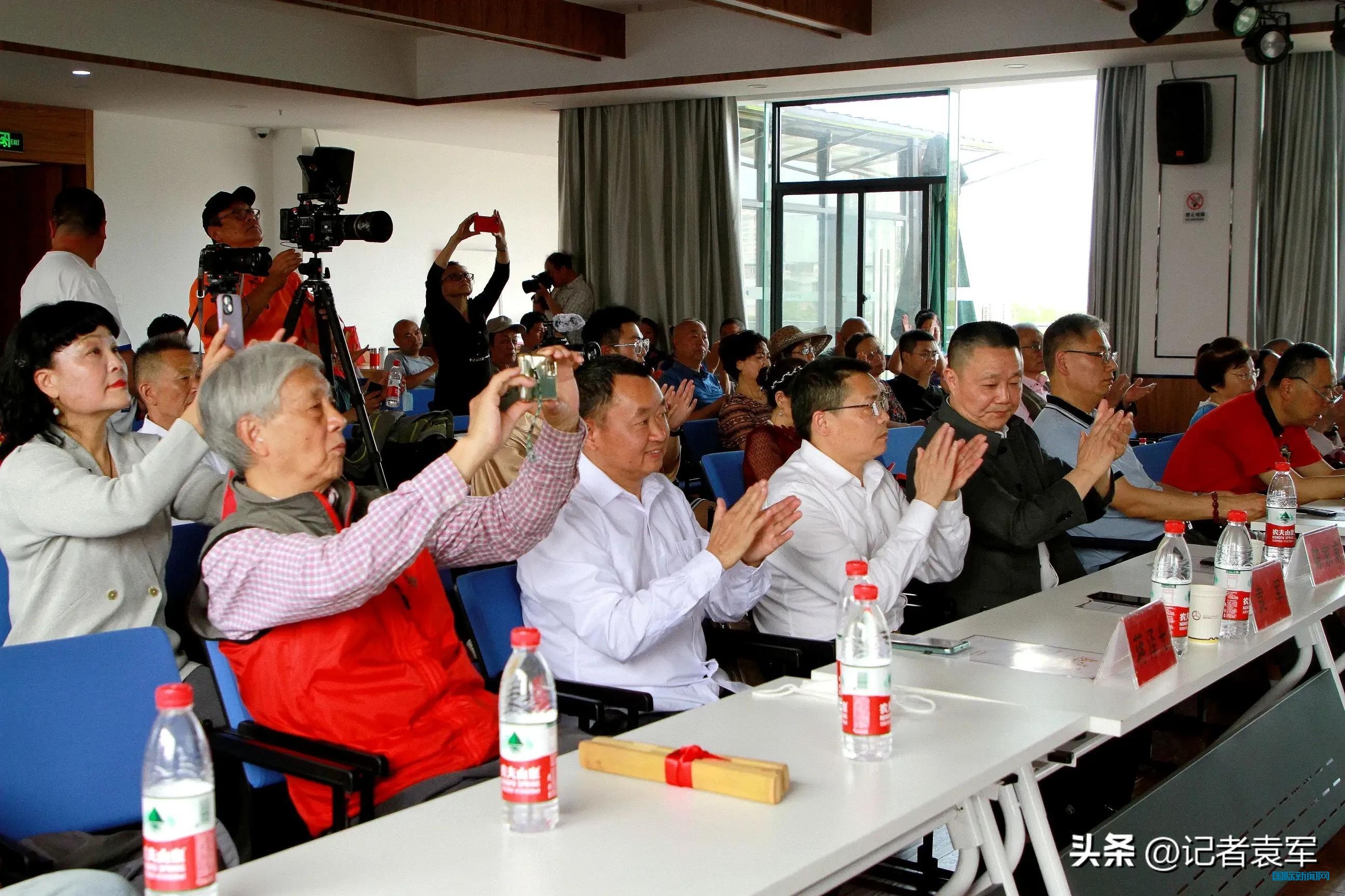 纪念四川金钱板大师邹忠新仙逝10周年诞辰100周年专场演出在成都青羊文化馆举行