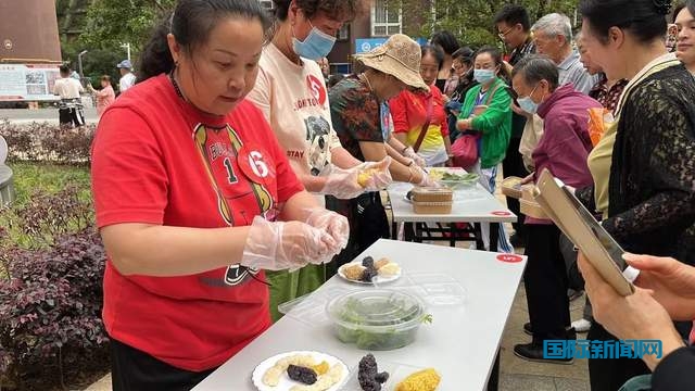 贵州都匀小围寨街道开展“四月八”民俗活动，千人共聚一堂欢度佳节