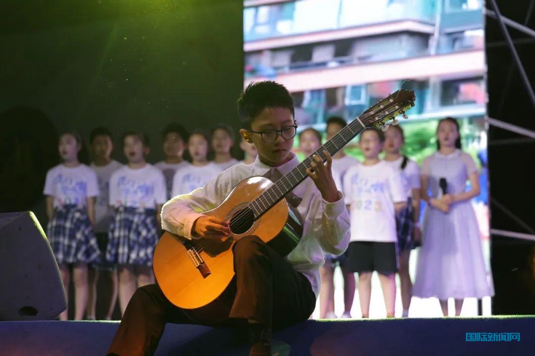 最美的时光，最好的遇见！ ——曲江南湖小学2017级毕业典礼